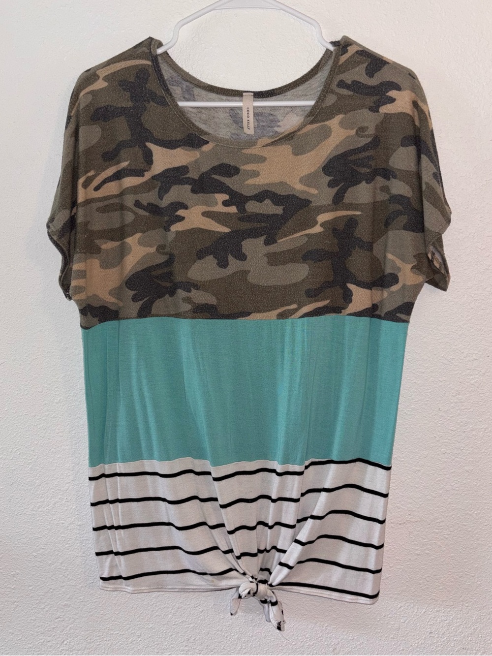 COCO KELLY Camo & Aqua Colorblock Tie-Hem Women’s Top